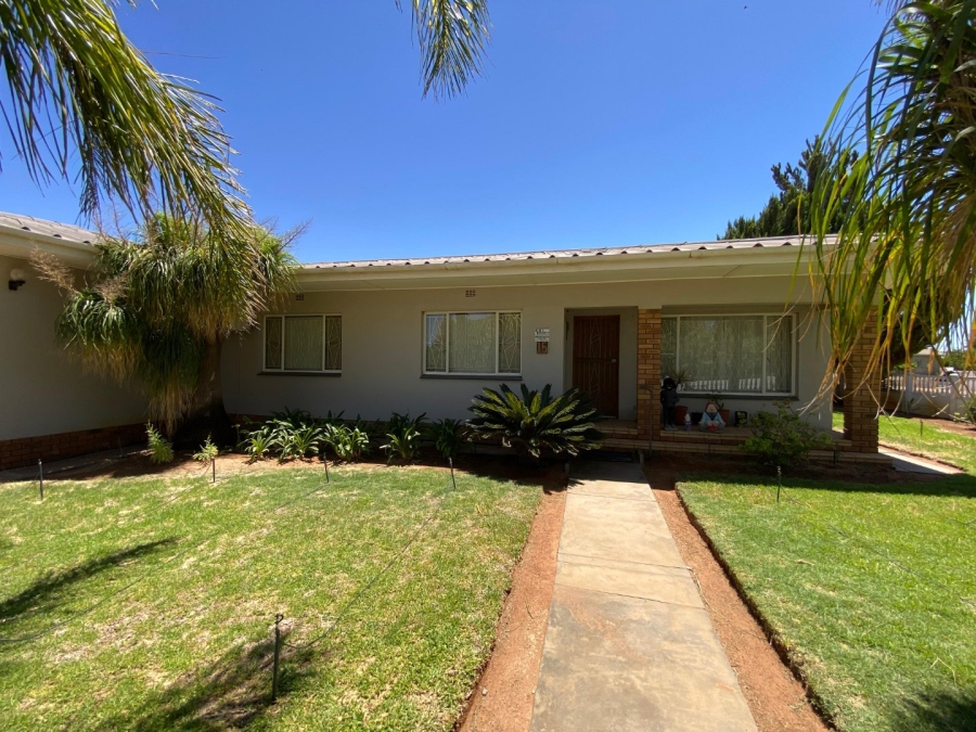 3 Bedroom Property for Sale in Vanrhynsdorp Western Cape